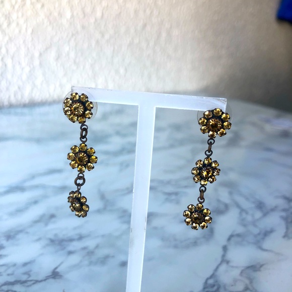 Vintage Gold long Rhinestone Earrings dangling style flowers - Picture 2 of 4